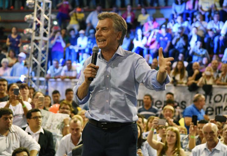 En campaña, Macri volvió a prometer crecimiento y baja de la inflación