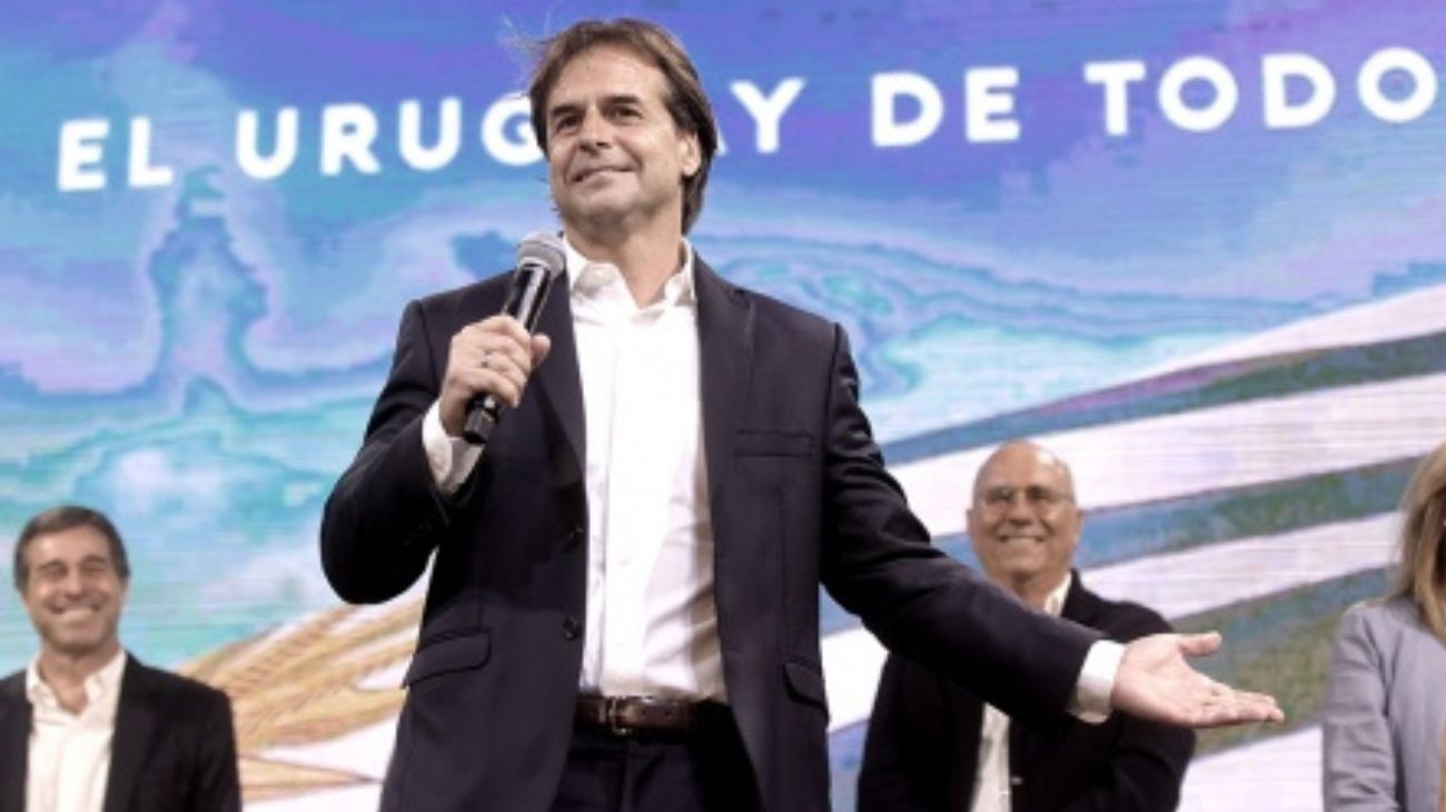Uruguay incentiva para que no crucen la frontera a comprar en Argentina