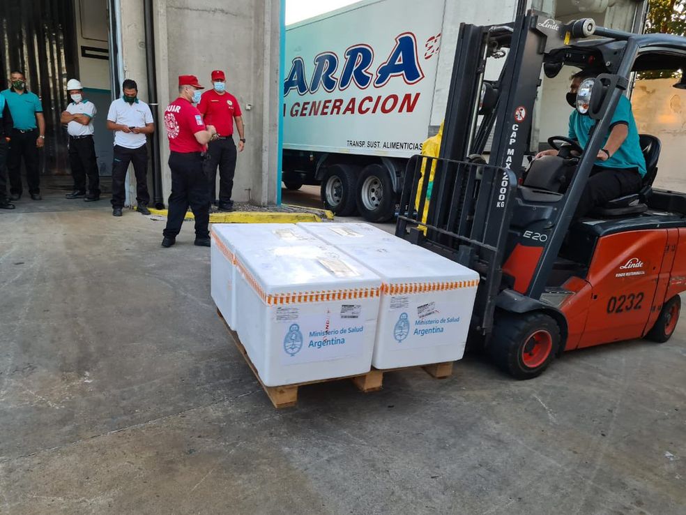 COVID-19: El domingo 18 llegarán 864 mil dosis de la vacuna de Astrazeneca