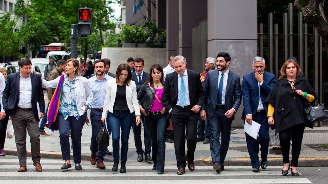 El "cruce" de los exdirigentes del Frente Renovador generó críticas en las redes