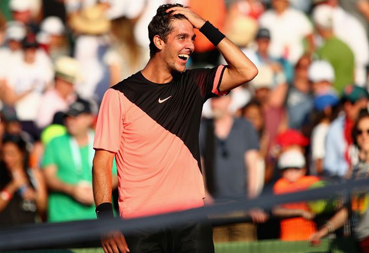 Un "clon" de Del Potro venció a Federer en Miami y lo dejó sin el número 1
