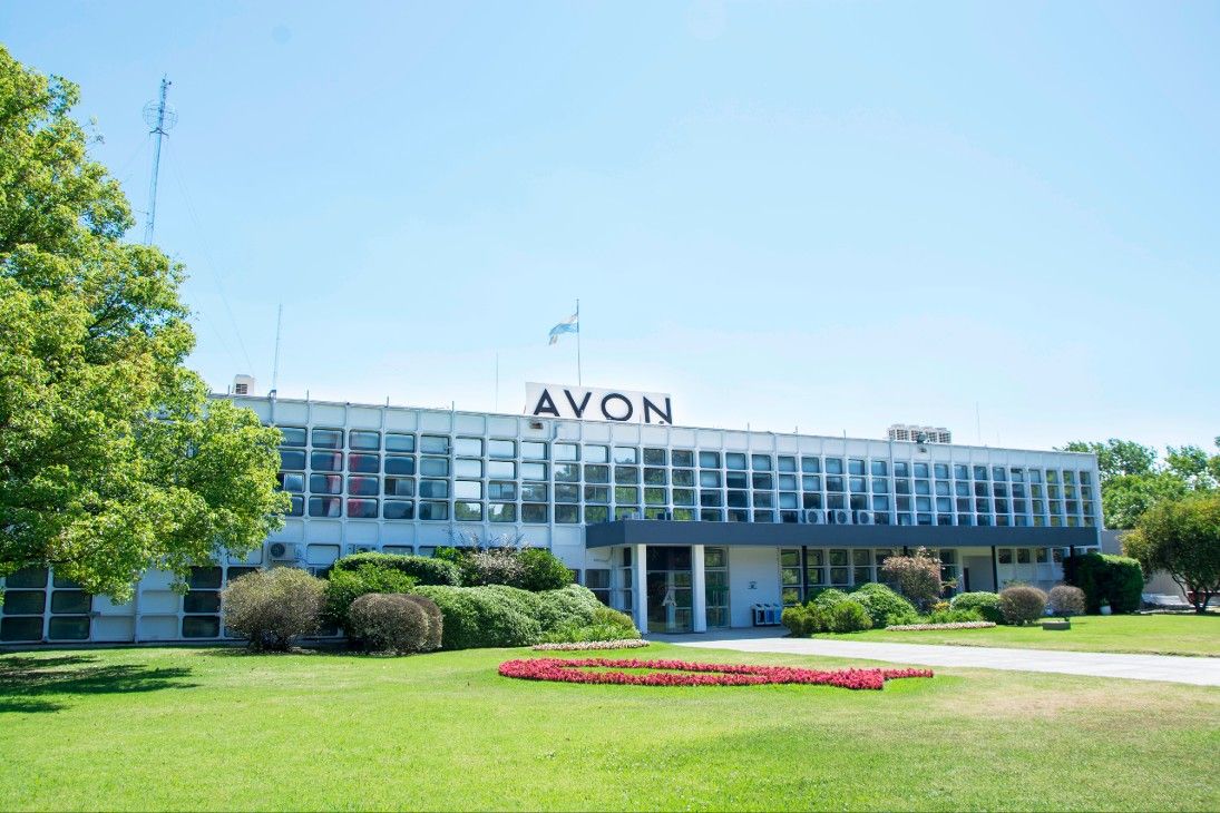 Tras declararse en quiebra en Estados Unidos, qué pasará con Avon en Latinoamérica
