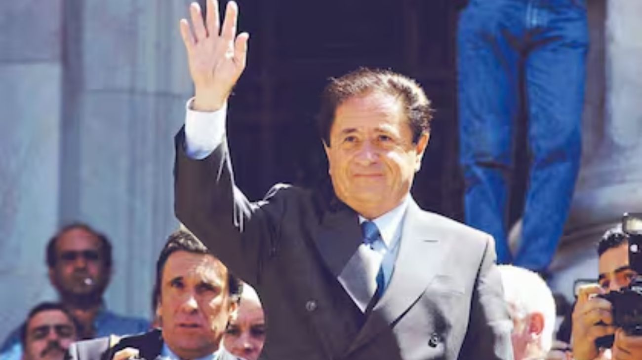 Presentan "Memorias del Incendio", libro del ex presidente Eduardo Duhalde