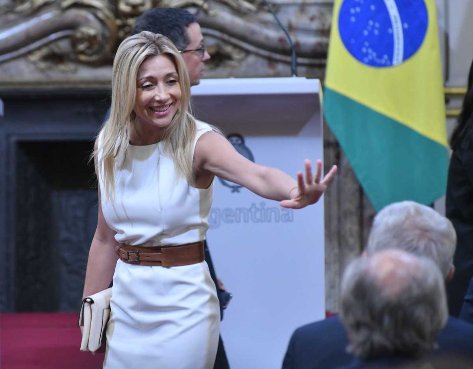 El Gobierno dispuso reforzar la custodia de Fabiola Yañez con dos agentes que viajarán a Madrid