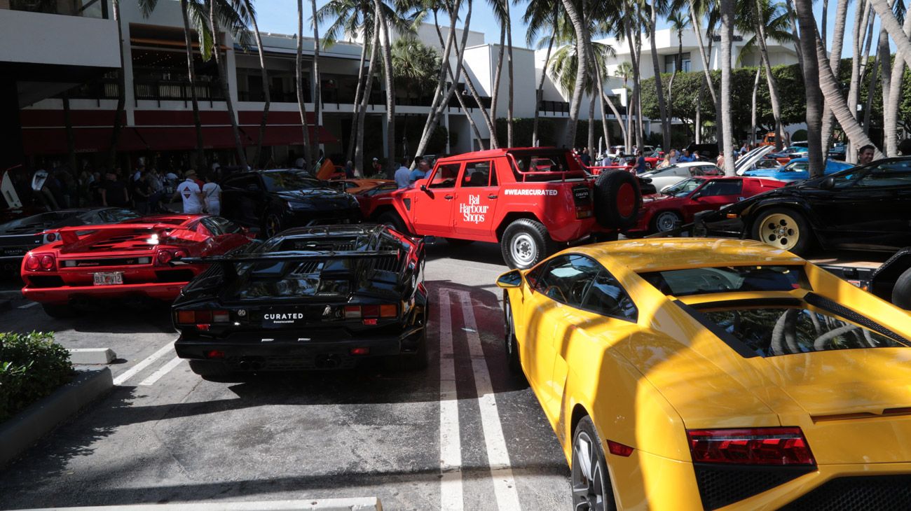 Autos de lujo coparon el Bal Harbour Shops
