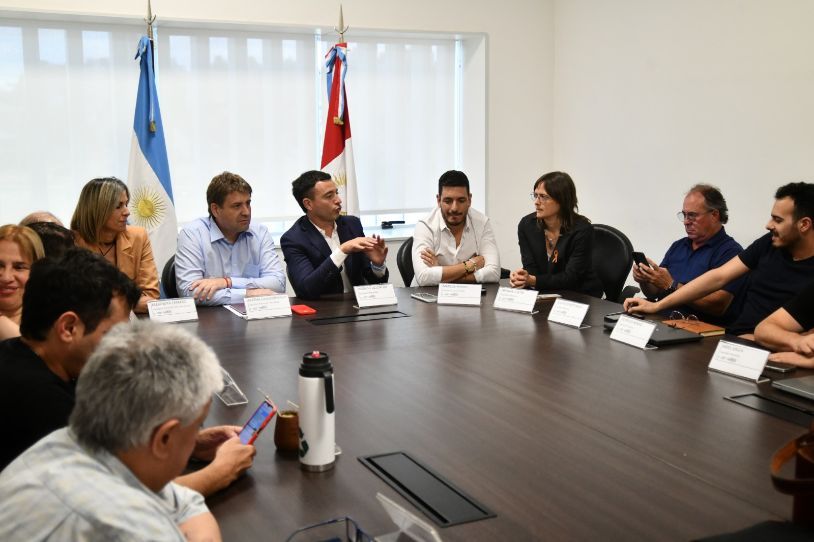 Con De Loredo en carrera, la UCR debe elegir: liderazgo o proyecto de partido
