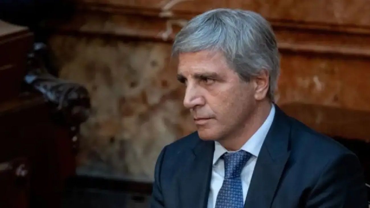 Luis Caputo anunció cambios en la vacunación contra la fiebre aftosa
