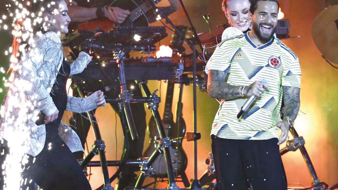 Maluma, con polémica y show, e Infantino se barnizó ante la prensa