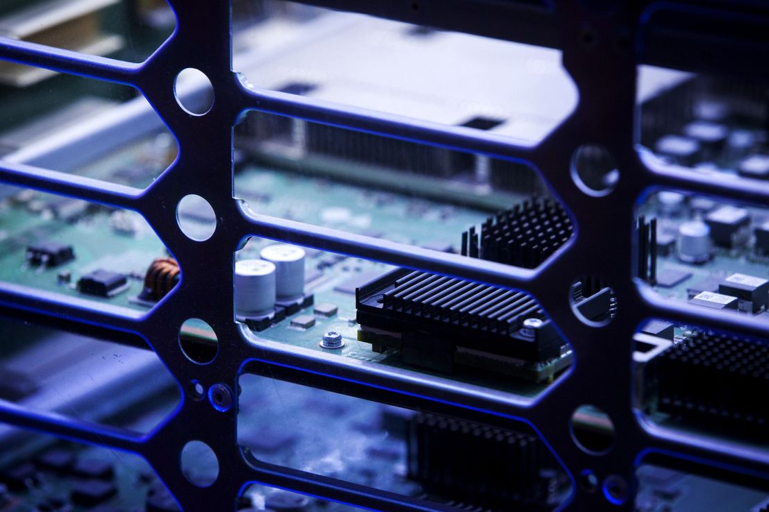 China Huawei apunta a Qualcomm y Nvidia con nuevos chips de IA
