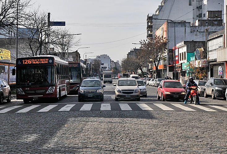 Analizan hacer un Metrobus en las avenidas Alberdi y Directorio