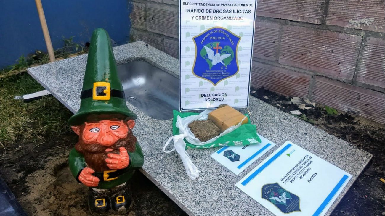 Detienen a banda que escondía droga dentro de enanos de jardín