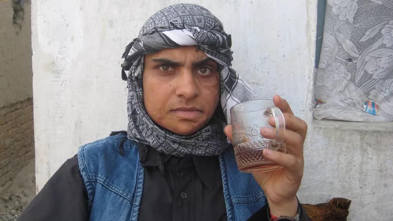 La historia de Nadia Ghulam, que se disfrazó de hombre para sobrevivir diez años entre los talibanes