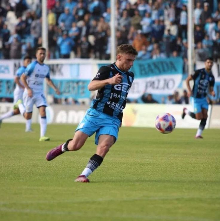 Racing empató y lleva 12 partidos sin victorias