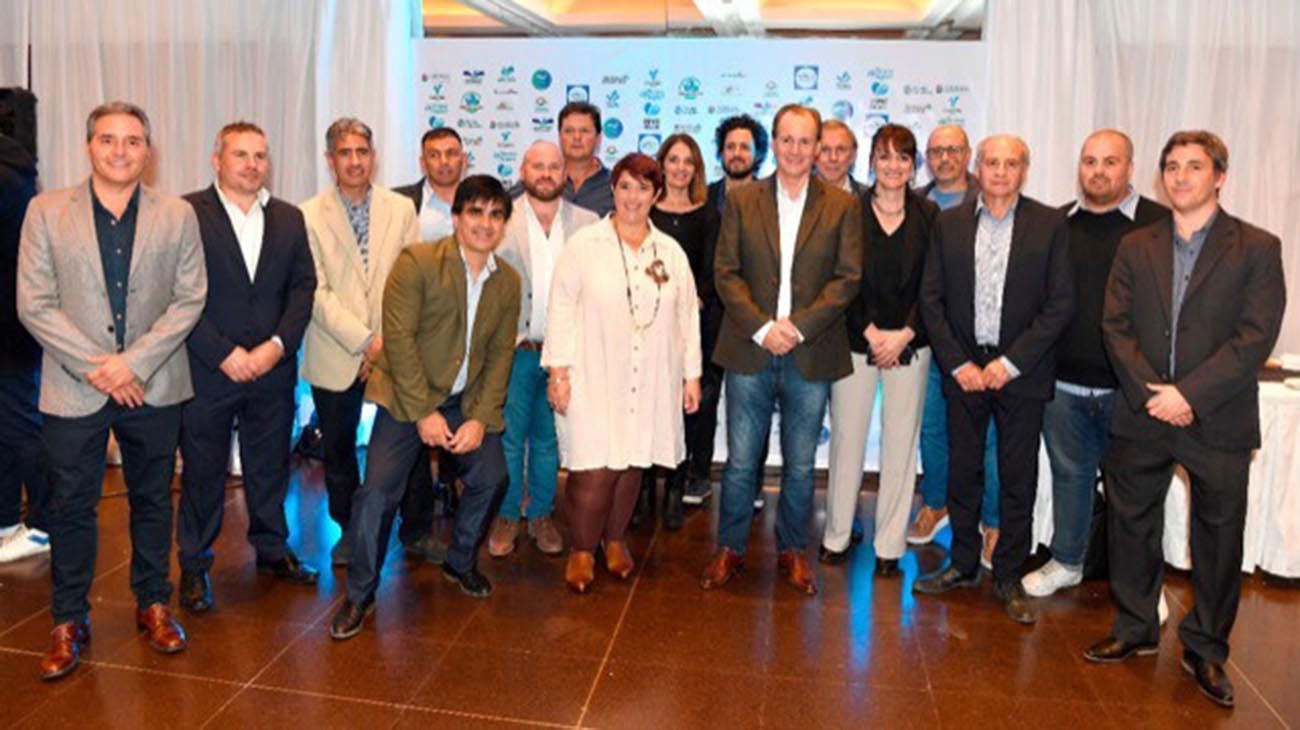 Bordet presentó en Buenos Aires las opciones de termas entrerrianas para las vacaciones de invierno