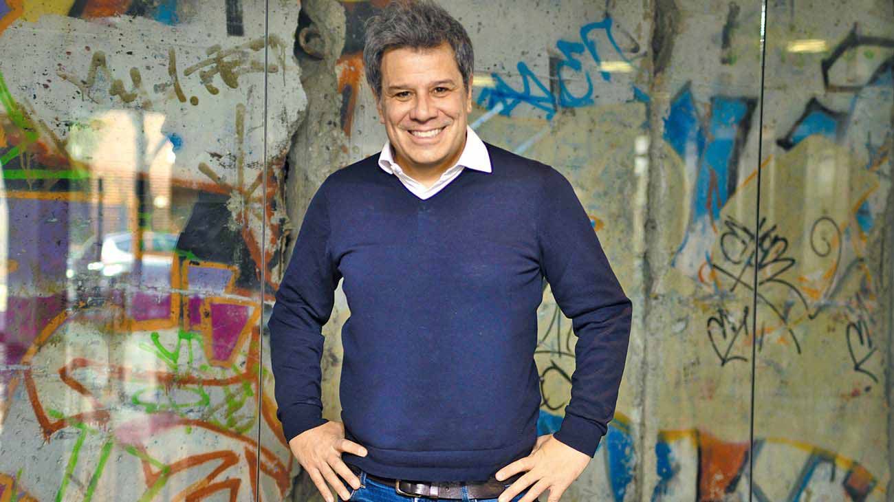 Manes arma su lista y diseña una campaña “emocional”