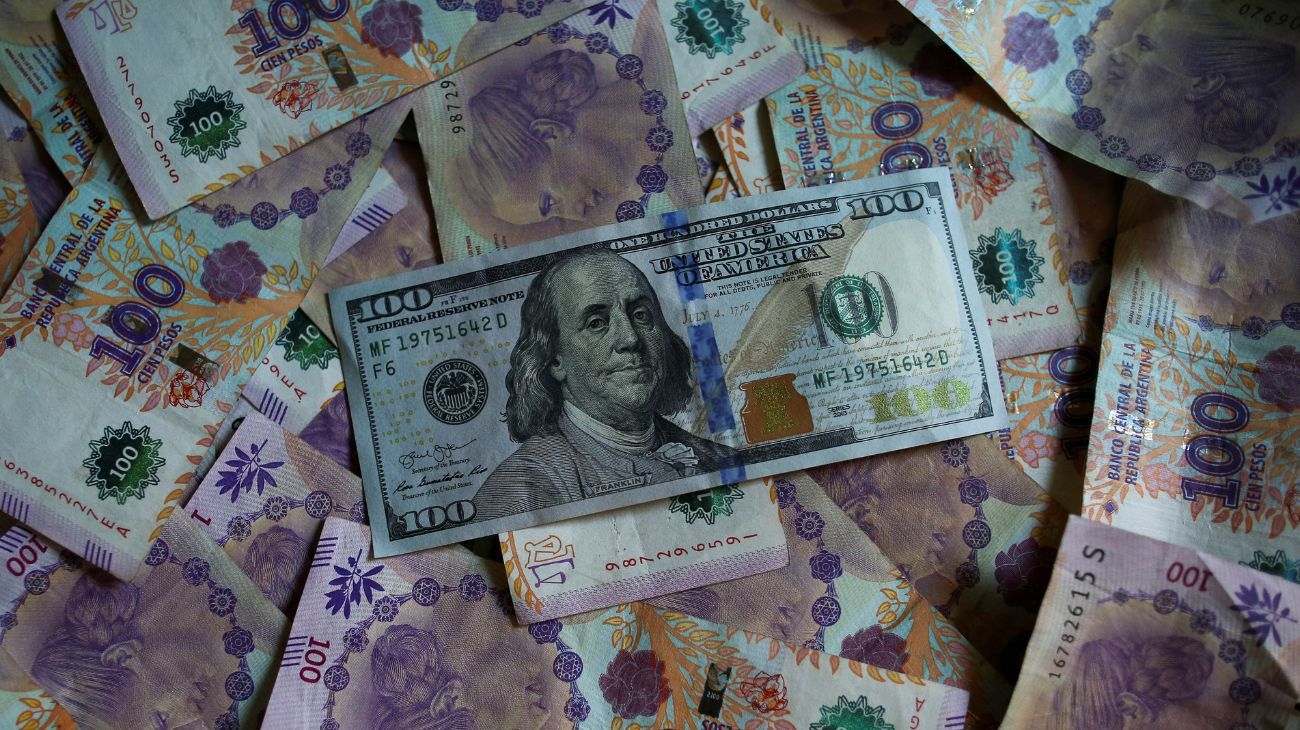 El dólar blue cerró con una leve suba y lleva tres días consecutivos al alza