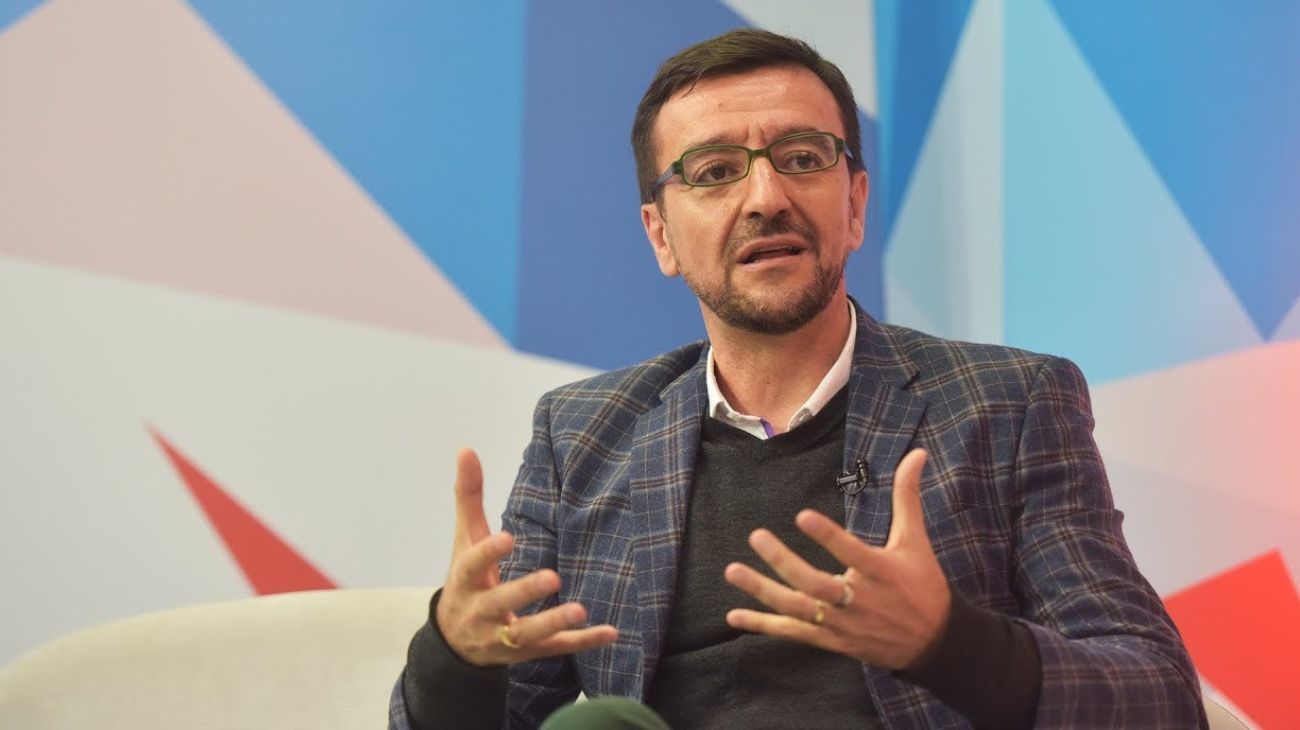 Mario Riorda: "Daniel Scioli le gana la interna a Wado de Pedro"