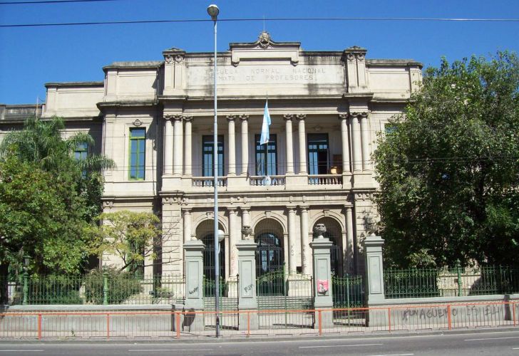Córdoba: usarían anticonceptivos para erradicar palomas