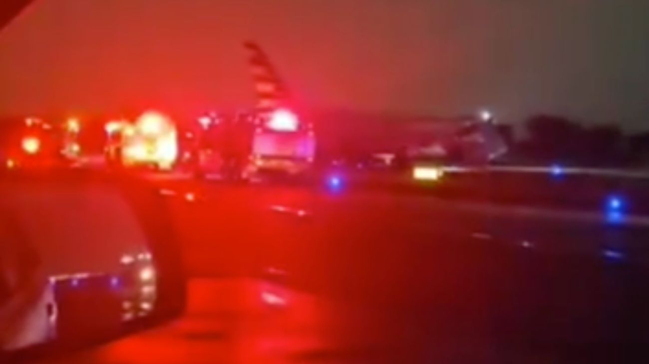 Un avión que despegó de Ezeiza fue impactado por un rayo y tuvo que aterrizar de emergencia