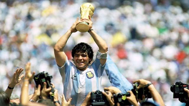 Murió Diego Maradona: tuvo un paro cardiorrespiratorio