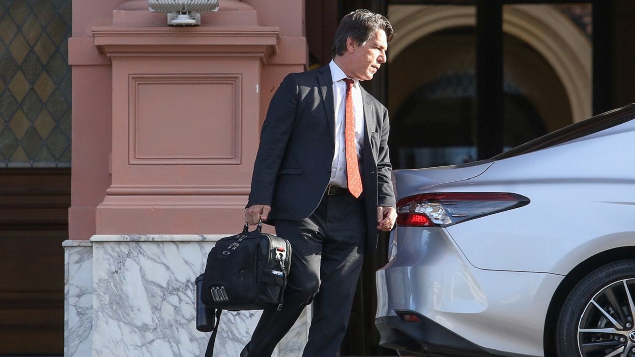 Que sueldo cobrará Nicolas Posse: ¿El de director de YPF o el de ministro?