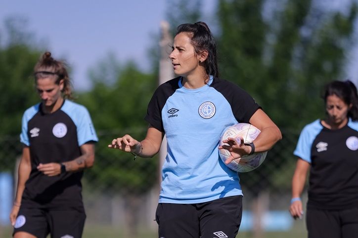 ‘Pomu’ Sánchez apunta alto como entrenadora de la B
