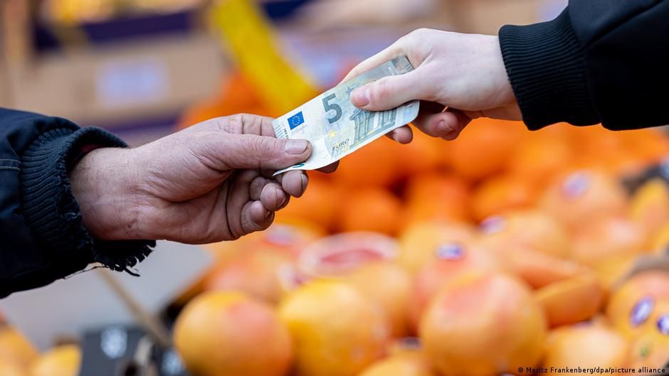 El Banco Central Europeo necesita perseverancia para combatir inflación récord