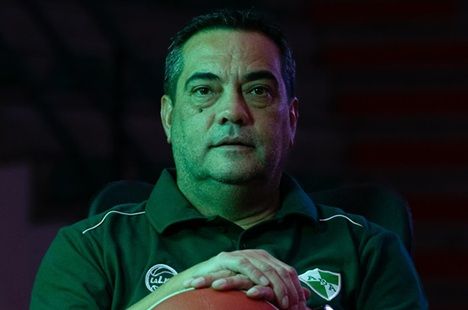 Las ilusiones de Gustavo Peirone en su tercera temporada en Atenas