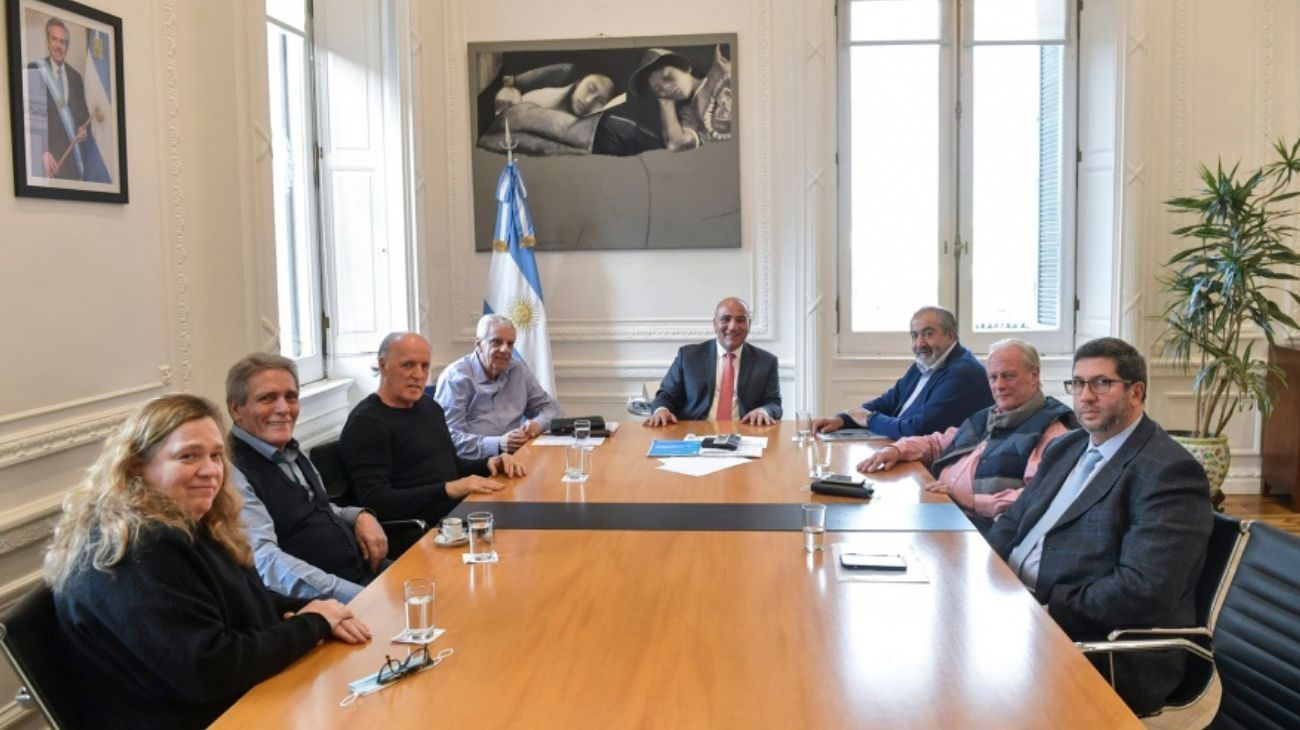 La CGT apoya al Gobierno, pero vuelve a la calle