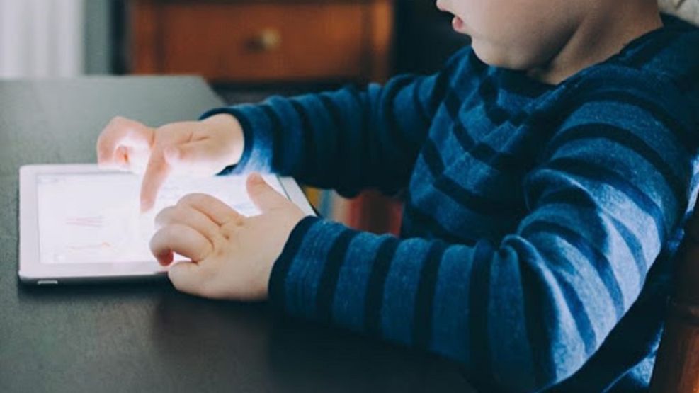 Pantallas y adicciones: el lado oscuro de las redes sociales