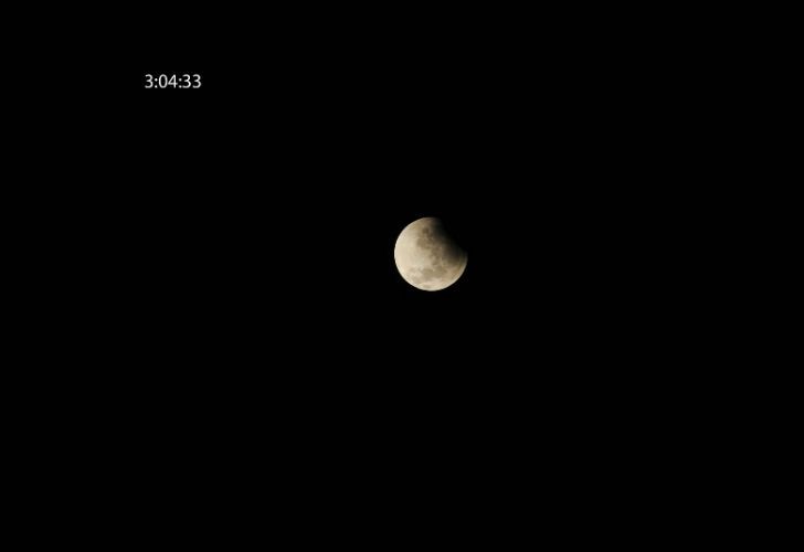 El espectacular eclipse lunar en fotos