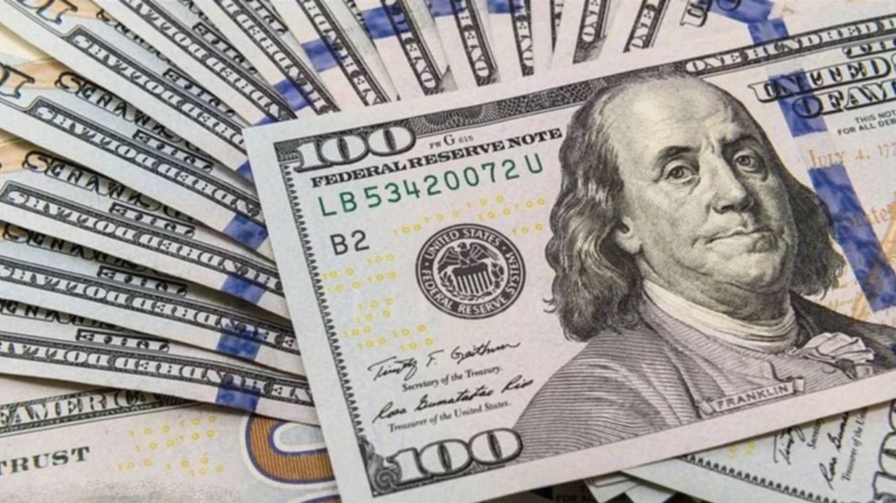 Con el dólar blue a casi $600, en qué recomiendan invertir los analistas de mercado
