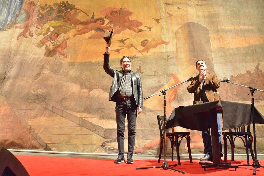 Córdoba homenajeó a Joaquín Sabina con tangos y poesía