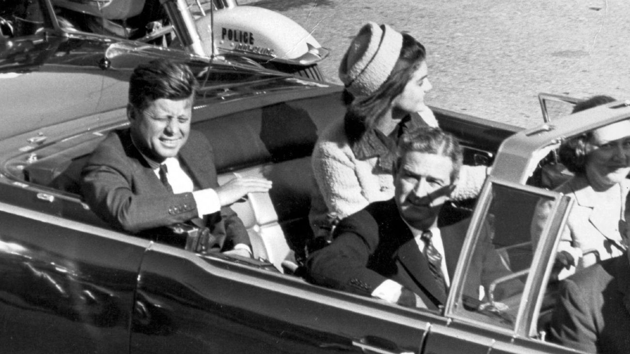 John F. Kennedy alejó a su custodia momentos antes de ser asesinado en Texas