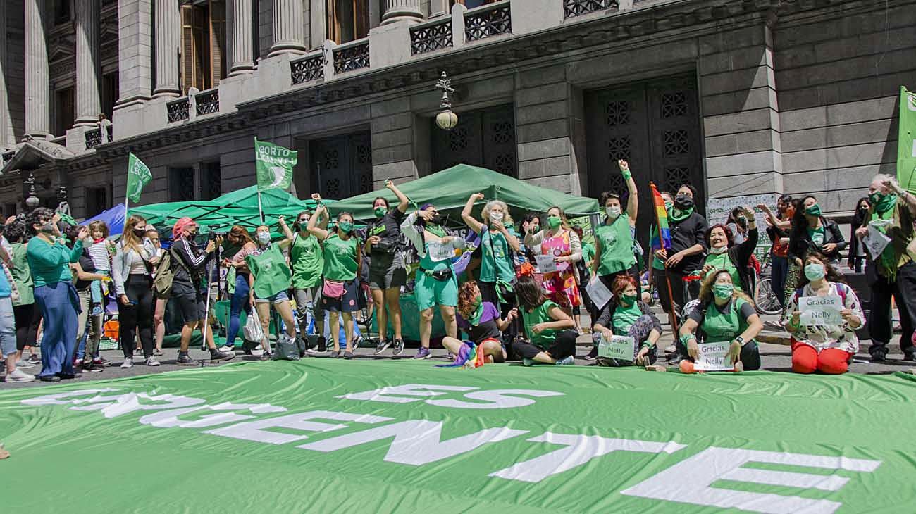 Cerraron las exposiciones por aborto y de a poco sube la temperatura del debate