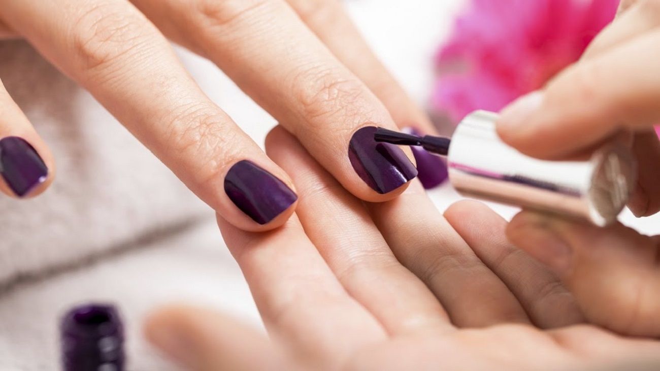 La Anmat prohibió productos de maquillaje, conservas de vegetales e instrumentos médicos