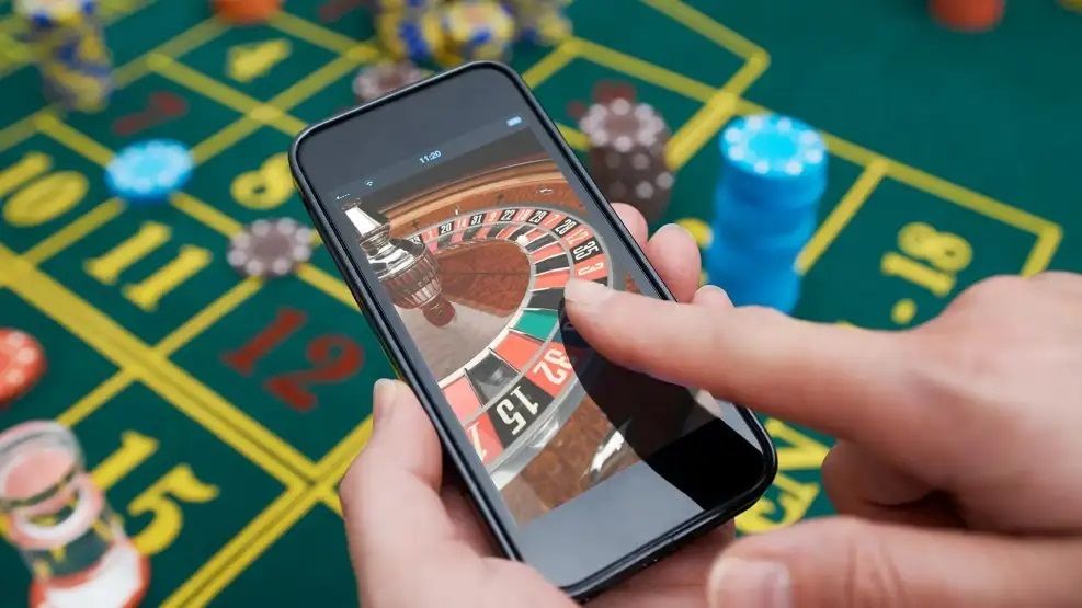 Denuncia penal contra un casino que auspicia el evento de streamers en Vélez Sarsfield