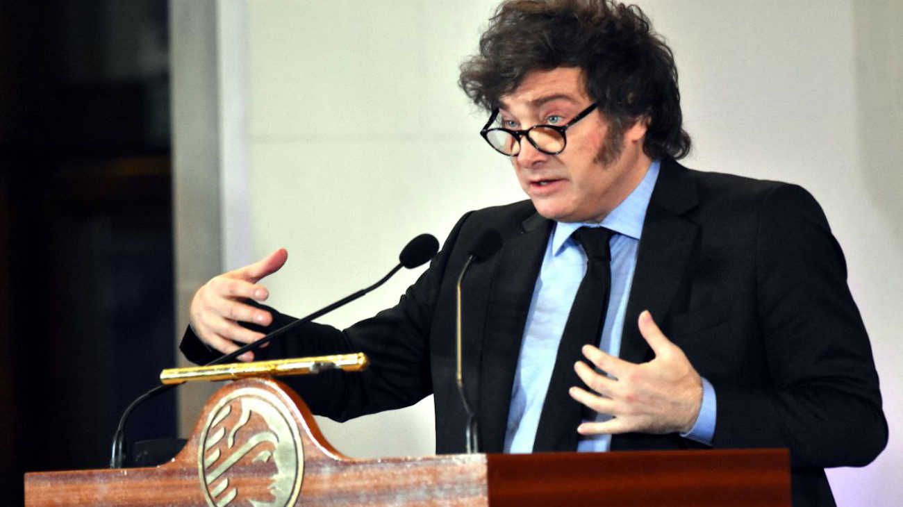 Milei destacó los "signos de recuperación" de la economía y advirtió: "Voy a vetar todas las leyes de los degenerados fiscales"
