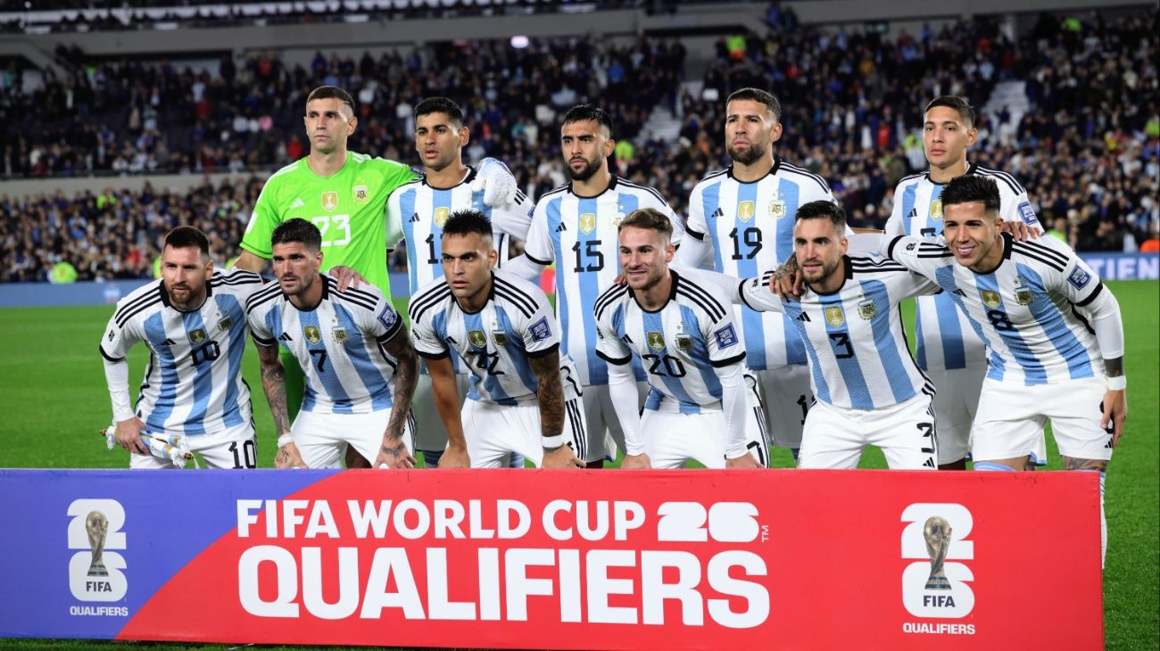 La Selección Argentina enfrenta a Paraguay