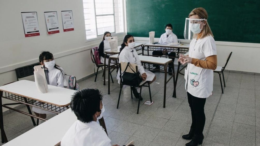 Vuelta a clases y el debate presencialidad o virtualidad