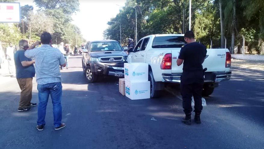Chocó el ministro de Salud de Corrientes: viajaba con dos cajas de vacunas contra el Covid-19