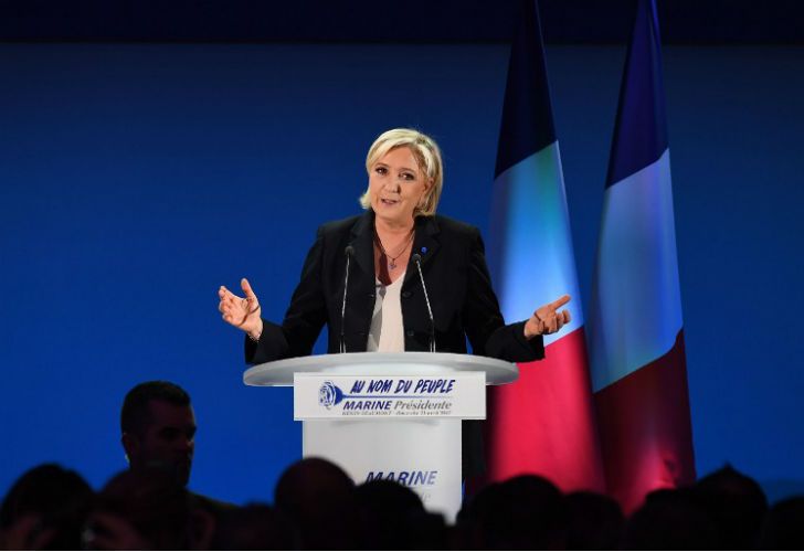 Marine Le Pen cree que está en juego “la supervivencia de Francia”