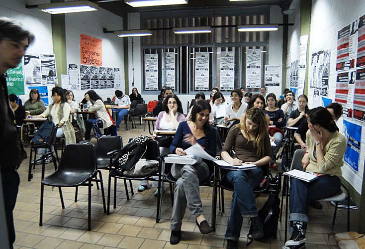 Por qué las mujeres son minoría en la conducción académica