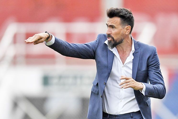 Domínguez pica en punta