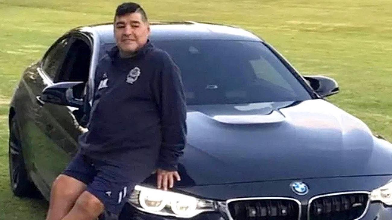 Subasta de bienes de Diego Maradona: se vendieron casi todos los lotes menos la casa de Villa Devoto y un BMW