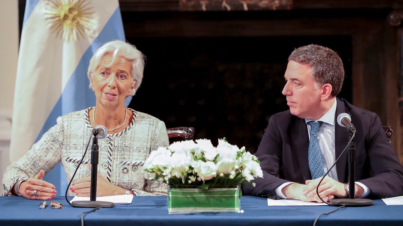 "Dólar banda ancha": ¿conexión a otra corrida?
