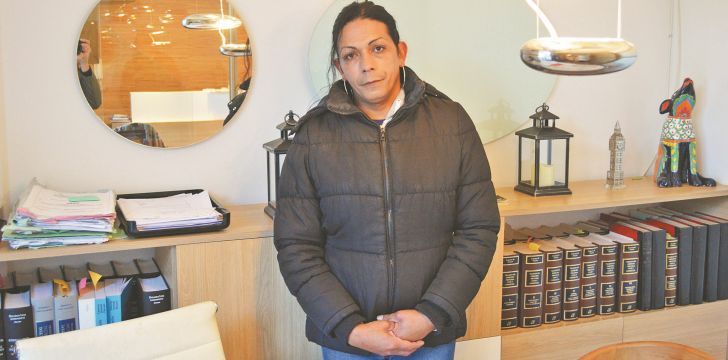 Mujer trans sobreseída tras ser sospechada de supresión de identidad de un bebé