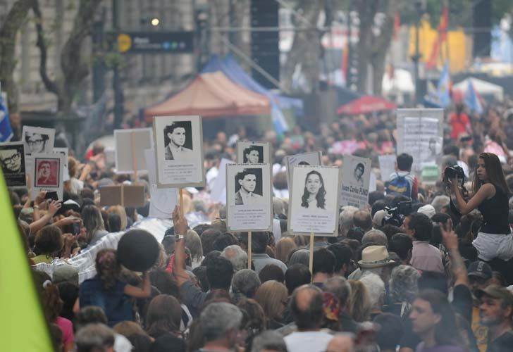 Con una multitud, se realizó la marcha del Día de la Memoria