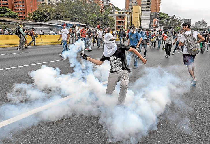 Venezuela, en llamas: son más de veinte los muertos