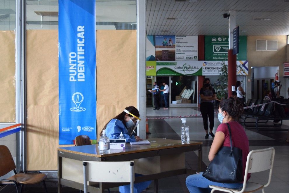 Se descomprimieron los centros de testeos de Capital y aumentan casos en el interior